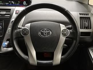 2012 Toyota Prius - Thumbnail