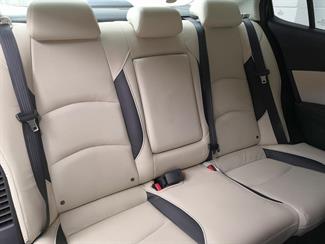 2015 Mazda Axela - Thumbnail