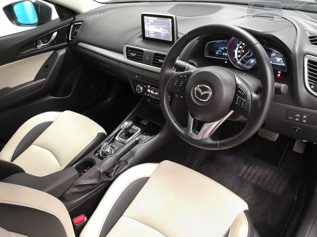 2015 Mazda Axela