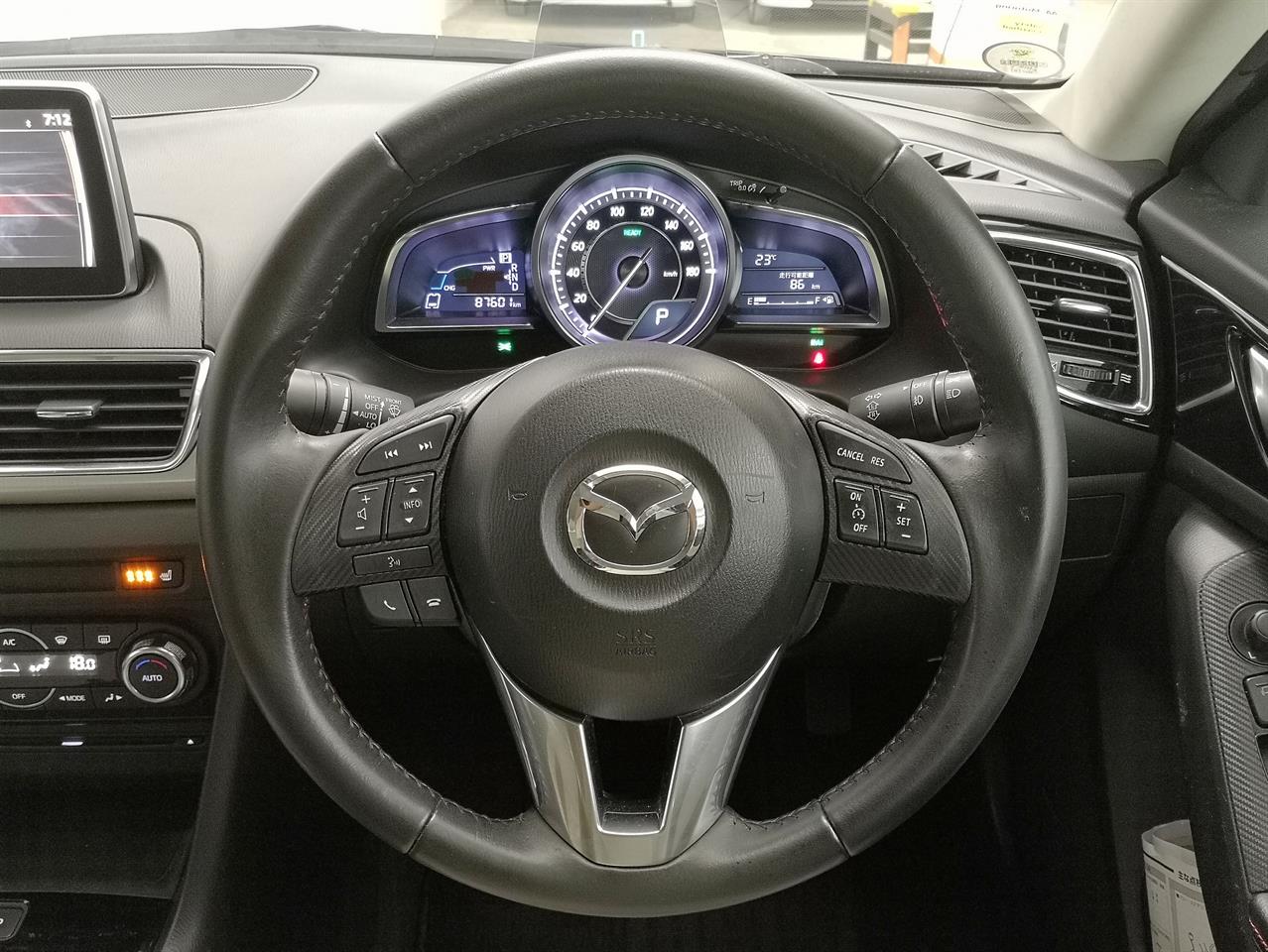 2015 Mazda Axela