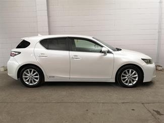 2012 Lexus CT 200H - Thumbnail