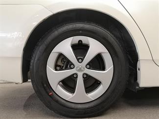 2014 Toyota Prius - Thumbnail