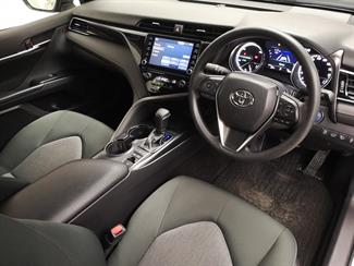 2020 Toyota Camry - Thumbnail