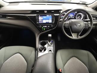 2020 Toyota Camry - Thumbnail