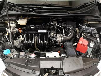 2016 Honda Grace - Thumbnail