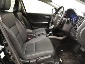 2016 Honda Grace - Thumbnail