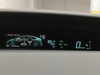 2013 Toyota Prius - Thumbnail