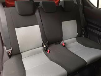 2013 Toyota Aqua - Thumbnail