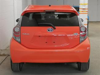 2013 Toyota Aqua - Thumbnail