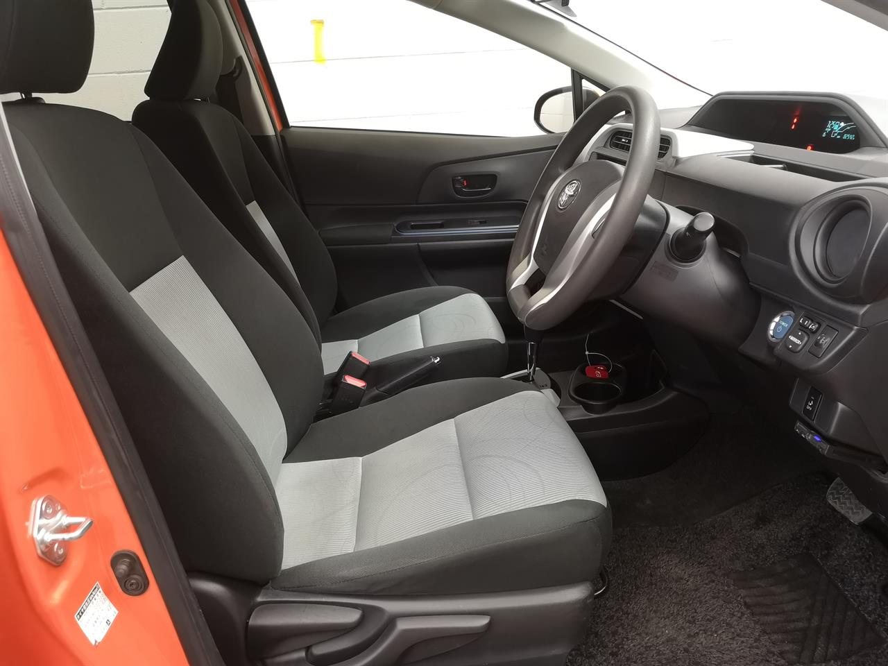 2013 Toyota Aqua