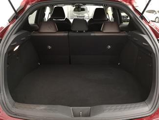 2017 Toyota C-HR - Thumbnail