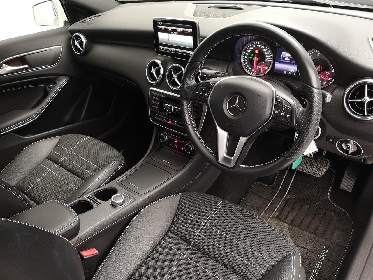 2015 Mercedes-Benz A 180
