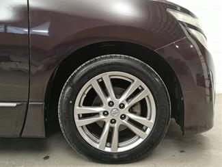 2013 Nissan Elgrand - Thumbnail
