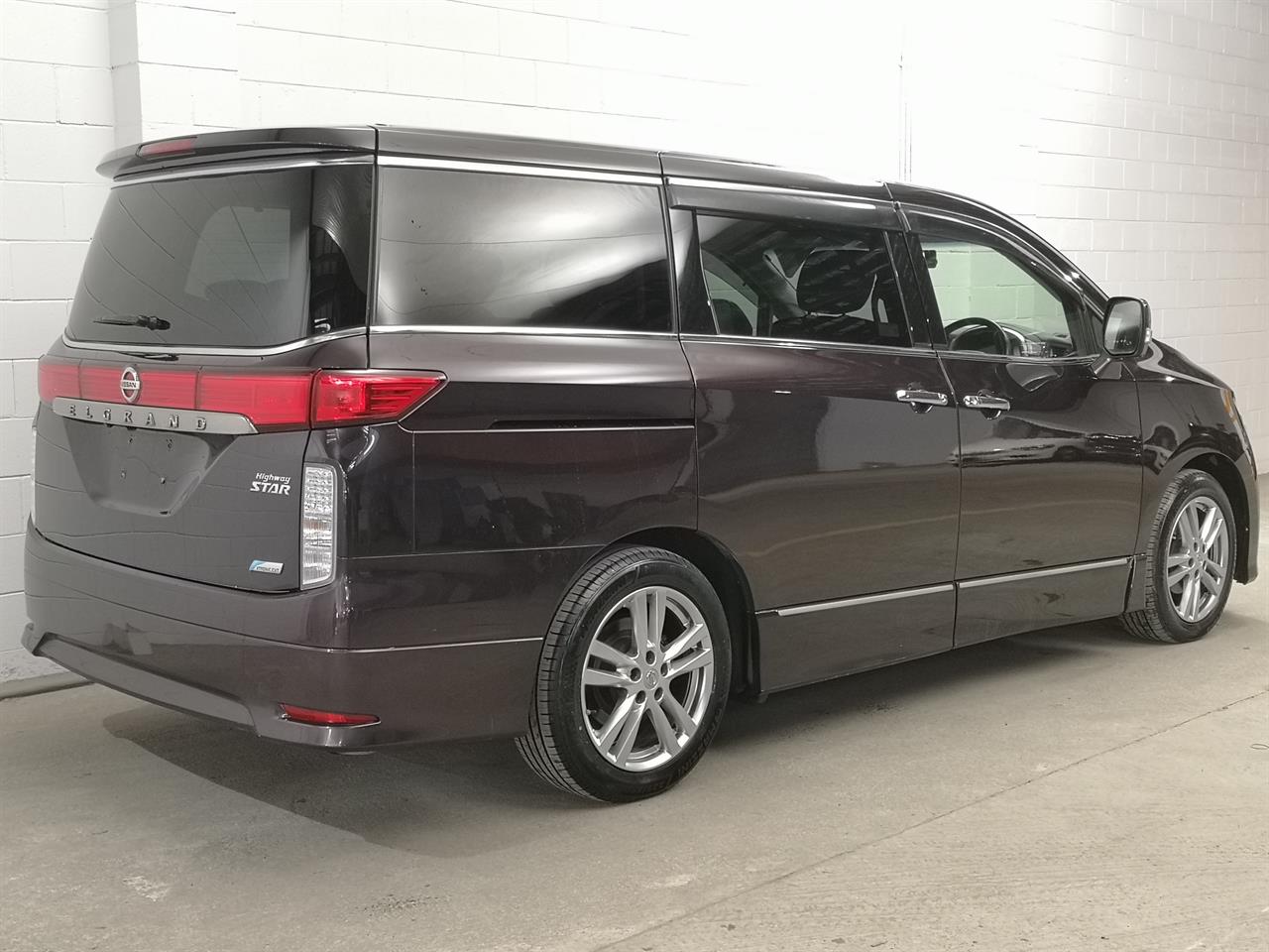 2013 Nissan Elgrand