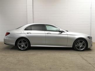 2017 Mercedes-Benz E 200 - Thumbnail