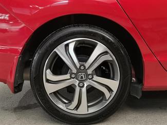 2015 Honda Grace - Thumbnail