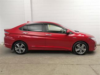 2015 Honda Grace - Thumbnail