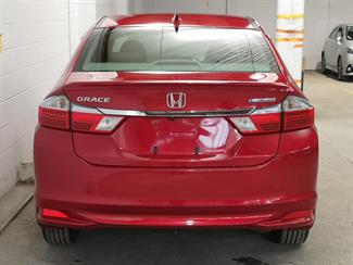 2015 Honda Grace - Thumbnail