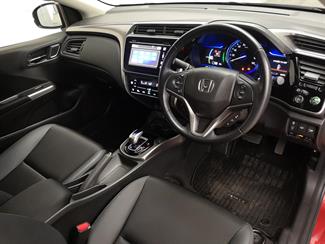2015 Honda Grace - Thumbnail