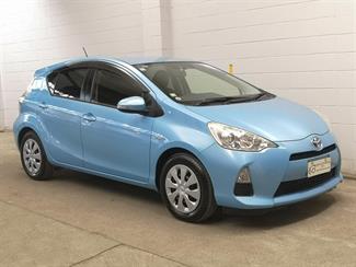 2012 Toyota Aqua - Thumbnail
