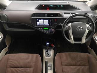 2012 Toyota Aqua - Thumbnail