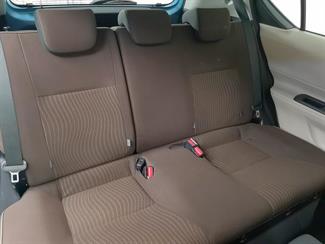 2013 Toyota Aqua - Thumbnail