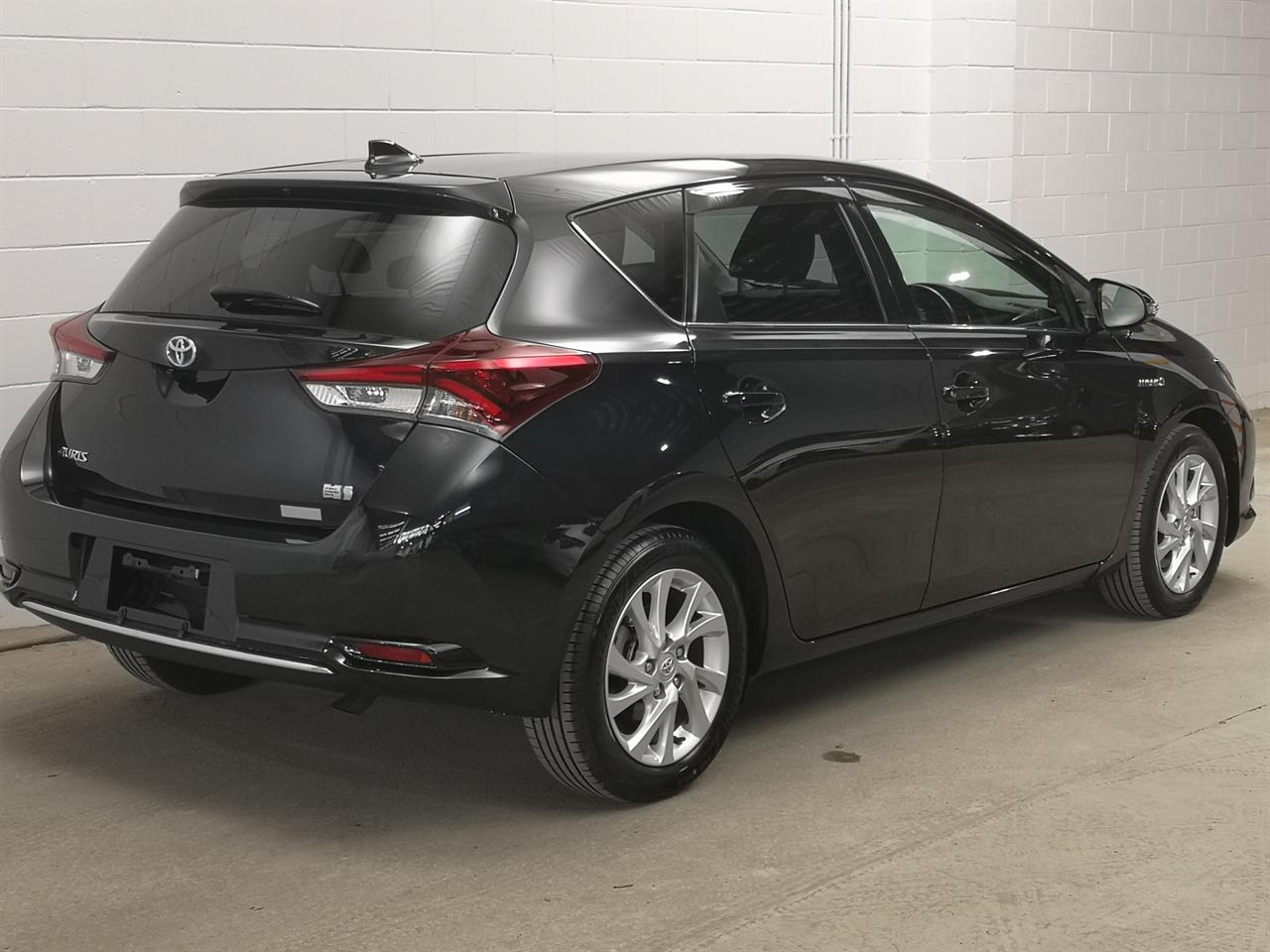 2017 Toyota Auris
