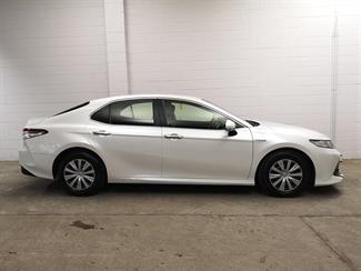 2018 Toyota Camry - Thumbnail