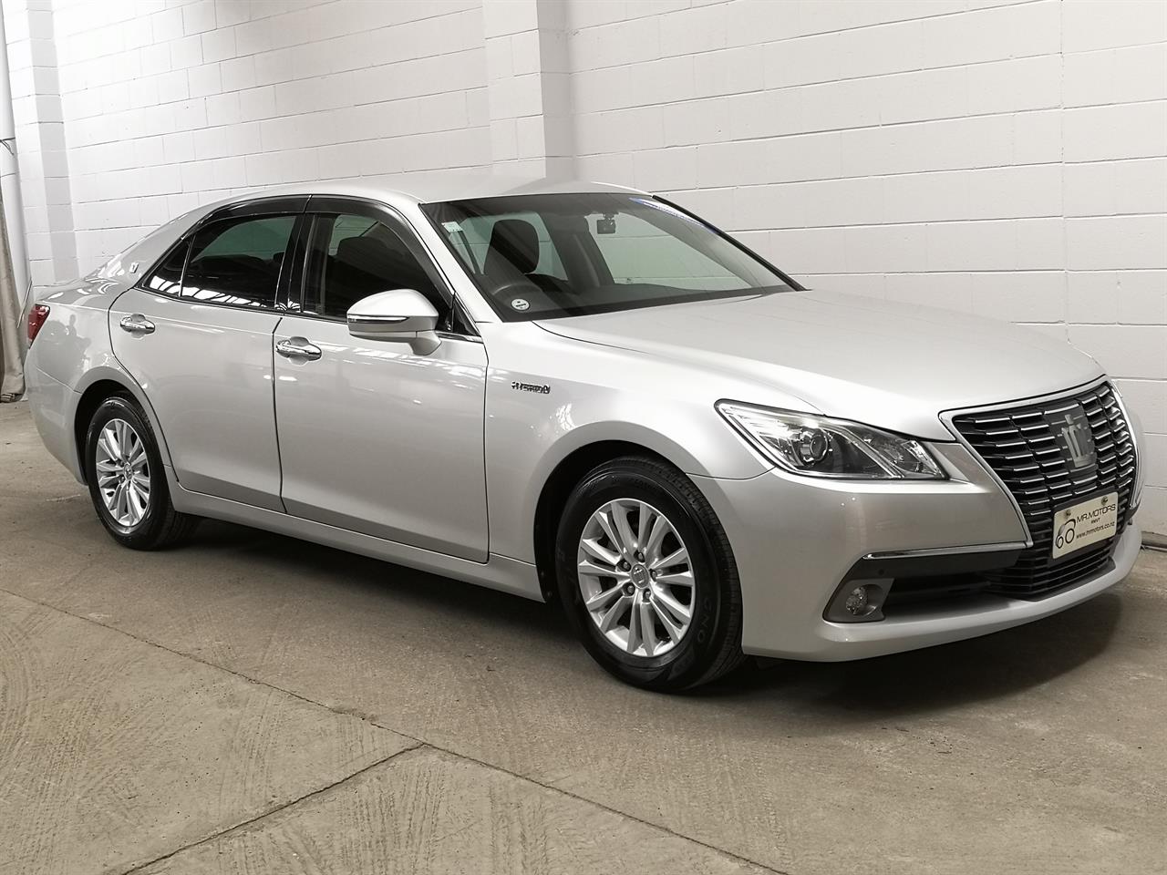 2014 Toyota Crown