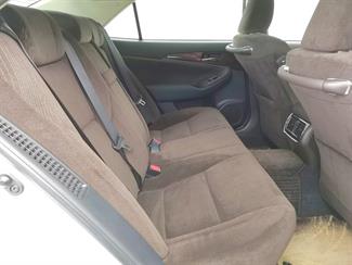 2014 Toyota Crown - Thumbnail