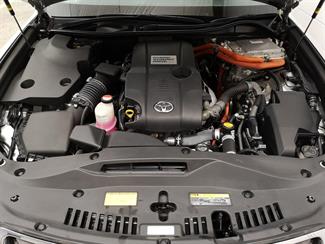 2014 Toyota Crown - Thumbnail