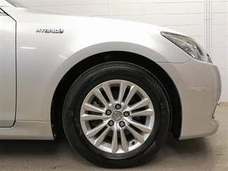 2014 Toyota Crown - Thumbnail