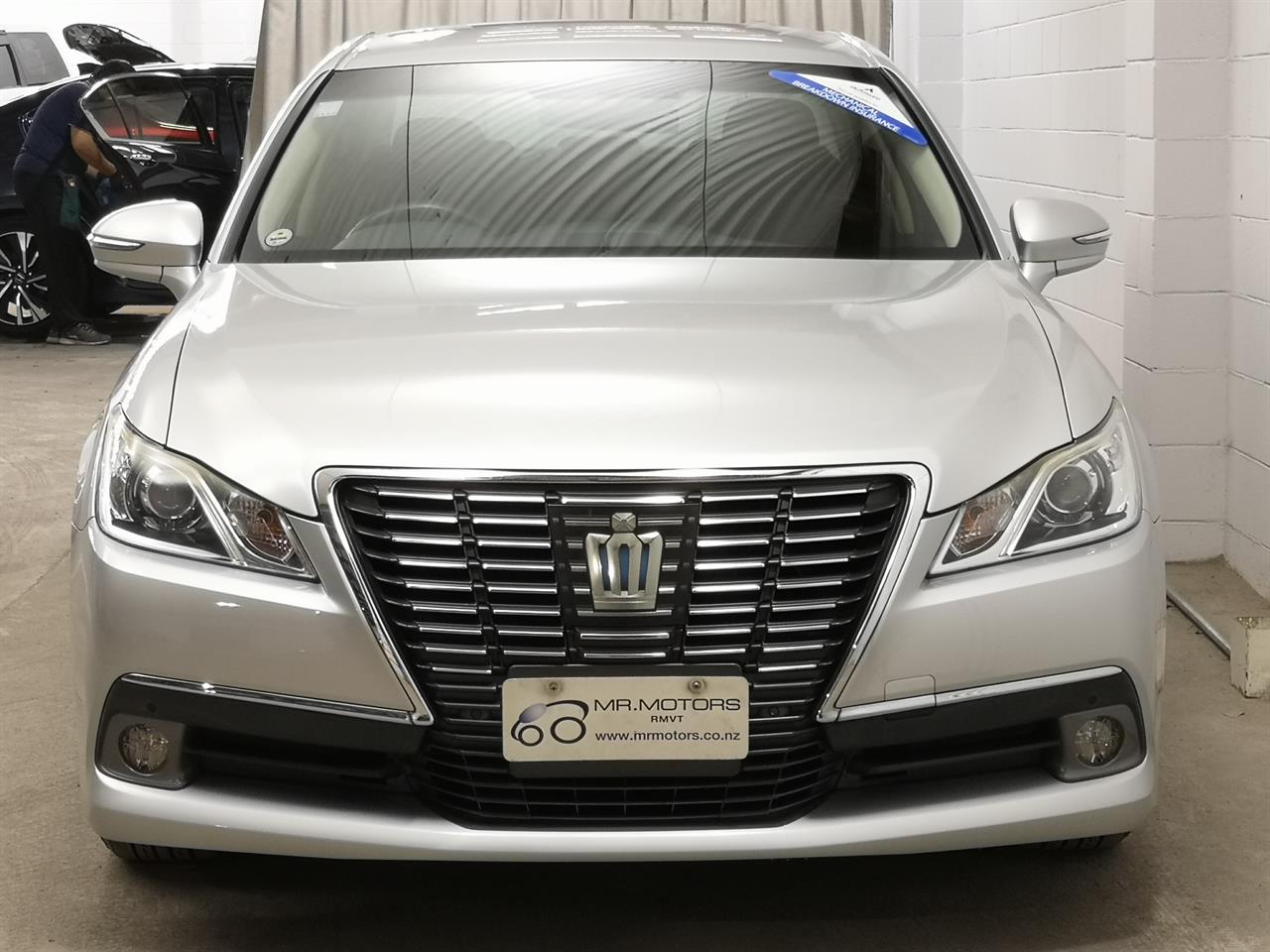 2014 Toyota Crown