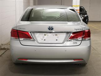 2014 Toyota Crown - Thumbnail