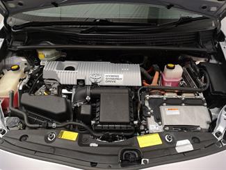 2012 Toyota Prius - Thumbnail