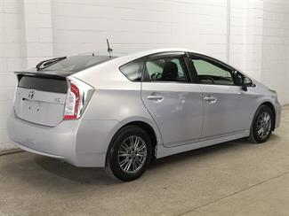2012 Toyota Prius - Thumbnail