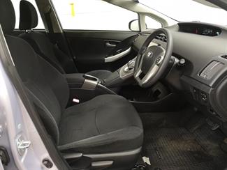 2012 Toyota Prius - Thumbnail