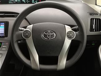 2012 Toyota Prius - Thumbnail