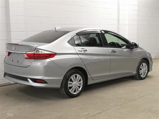 2019 Honda Grace - Thumbnail