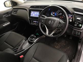 2019 Honda Grace - Thumbnail