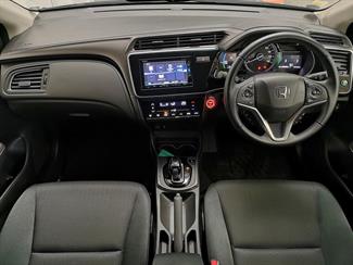 2019 Honda Grace - Thumbnail