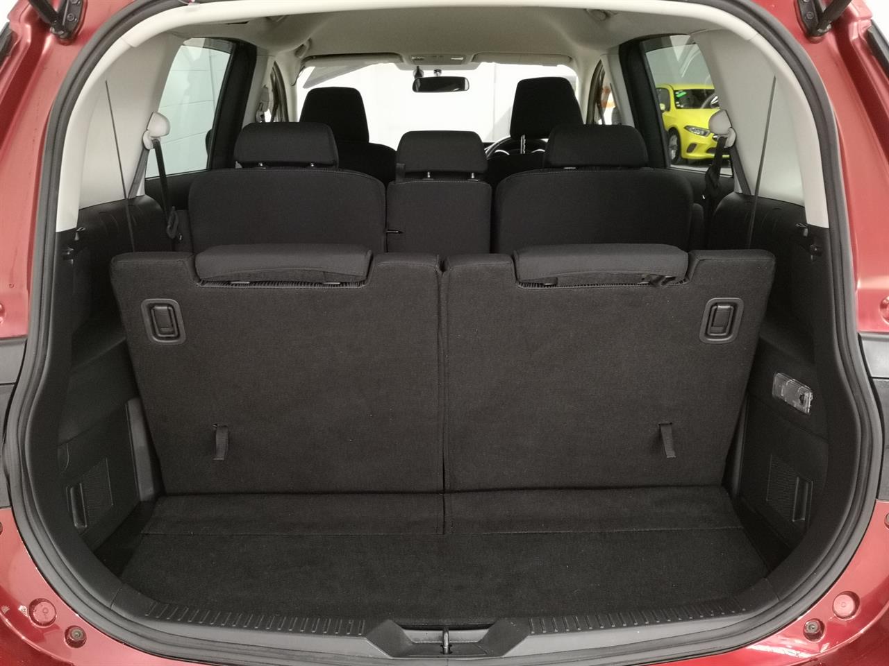 2012 Mazda Premacy