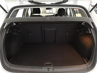 2013 Volkswagen Golf - Thumbnail