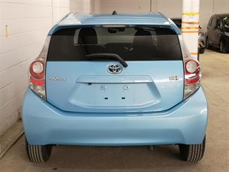 2013 Toyota Aqua - Thumbnail