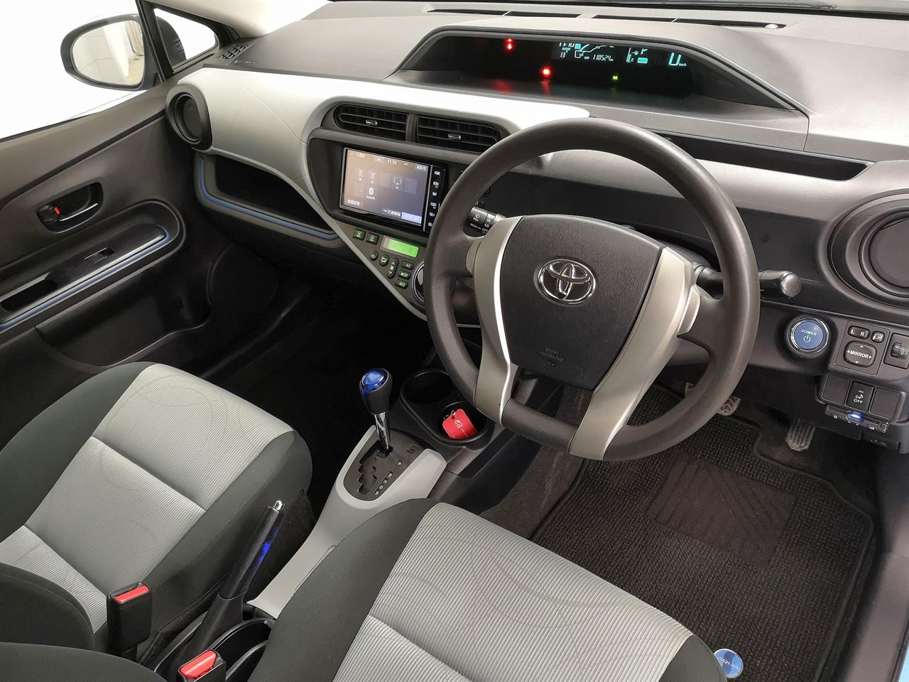 2013 Toyota Aqua