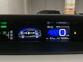 2018 Toyota Prius - Thumbnail