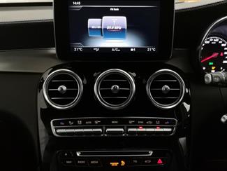 2018 Mercedes-Benz GLC 200 - Thumbnail