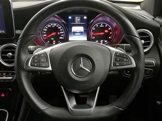 2018 Mercedes-Benz GLC 200 - Thumbnail