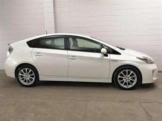 2013 Toyota Prius - Thumbnail