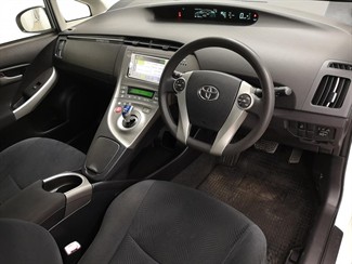 2013 Toyota Prius - Thumbnail
